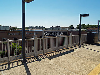 Castle Hill Avenue (IRT Pelham Line) by David Shankbone.jpg