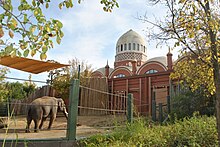 La elefantodomo estis konstruita en la jaro 1906