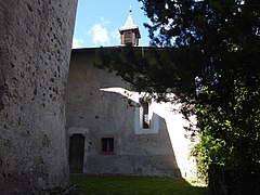 Eingang zur Burgkapelle Sant’Anna