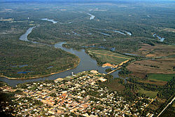 Aerial view of Demopolis, Alabama. The confluence of the Tombigbee and Black Warrior Rivers is visible in the center of the picture. View is to the northwest.