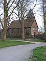 Kirche mit Mauer