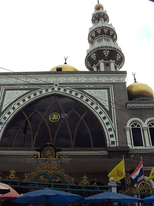 http://upload.wikimedia.org/wikipedia/commons/thumb/5/5e/Mirasuddeen_Mosque%2C_Bangkok.JPG/512px-Mirasuddeen_Mosque%2C_Bangkok.JPG