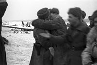 2-мĕш тапăну тата 67-мĕш çарсен салтакĕсен тĕлпулăвĕ, 1943 çулхи кăрлачăн 18-мĕшĕ., Д. Козловăн фотографийĕ.