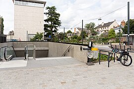 L'accès no 1 donnant sur la rue Jean Guéhenno.