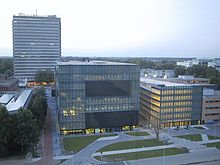 View on the Utrecht Science Park of Utrecht University. The building in the centre is the library. Utrecht-Uithof, from CambridgeLaan 01.jpg