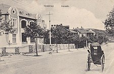 1910年代的湖南路，左側為15號祥福洋行公寓，其右側可見美國長老會住宅、大法官魏爾克住宅及督署小禮拜堂