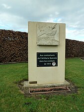 Monument dédié aux soldats de l'artillerie spéciale à Méry-la-Bataille.