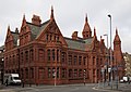 Tribunales de Xusticia de Victoria, en Birmingham, diseñáu por Aston Webb ya Ingress Bell n'estilu victorianu y completáu inicialmente en 1891.