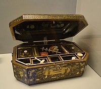 Lacquered sewing box