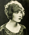Dorothy Mackaill in 1924 overleden op 12 augustus 1990