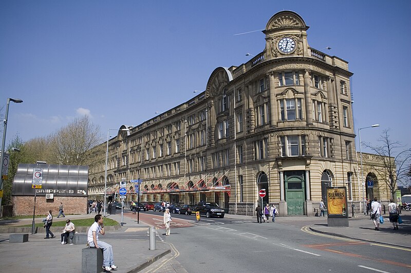 ファイル:Manchester Victoria station.jpg