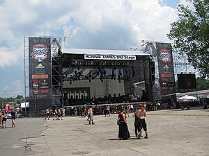 Pohled na hlavní stage na Masters of Rock 2010