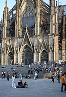 Kölner Dom StadtBauKultur NRW, Geschäftsstelle Europäisches Haus der Stadtkultur (Hrsg.): Baulkultur 2010. Landesinitiative StadtBauKultur 2010. Gelsenkirchen 2010, S. 1 (stadtbaukultur-nrw.de [PDF; abgerufen am 21. Januar 2010]). 