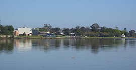 Raymond Terrace from Fitzgerald Bridge 02.jpg