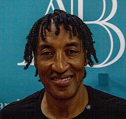 Scottie_Pippen_5-2-22_%28cropped%29.jpg