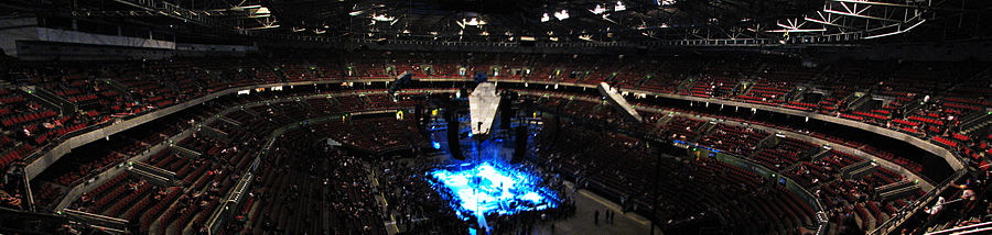 Panorama van de arena binnenin
