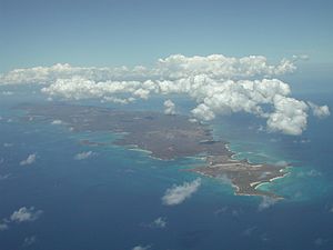 Vieques từ trên không, nhìn từ hướng tây