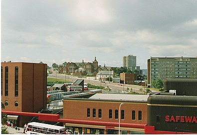 Вид с автостоянки Old Trinity Center на запад.jpg