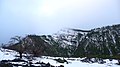 Volcán de Las Arenas nevado en marzo de 2011. Este volcán de 1525 msnm se encuentra en la vertiente meridional de la cordillera.