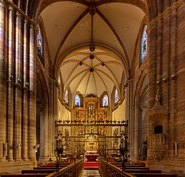 Vue intérieure de la cathédrale Sainte-Marie de Murcie. (définition réelle 6 010 × 5 744)