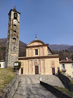 Skyline of Dumenza