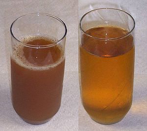 Left: sweet cider. Right: apple juice.