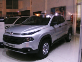 Fiat Toro (r).png