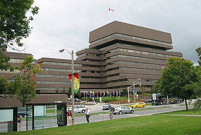 Il Lester B. Pearson Building di Ottawa fu disegnato in modo da rassomigliare a una sfinge.