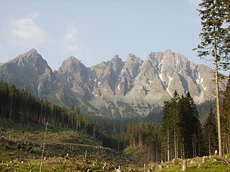 Blick auf die vier Gamskögel, von Norden aus dem hinteren Triebental, links der Mödringkogel