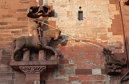 Statue am Basler Münster