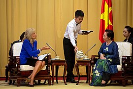 Jill Biden & Nguyễn Thị Doan