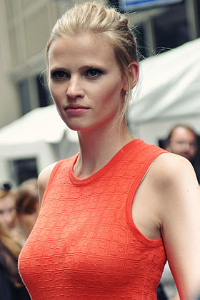 Lara Stone le 15 septembre 2011 à New York.