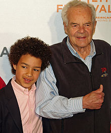 Peter Fernandez and his grandson in 2008.jpg