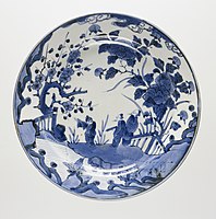 Arita ware dish in underglaze blue, 1675–1725