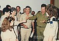 הרמטכל דן שומרון וגב-אהובה מעניקים ליצחק קוראל אלמוג דרגת תא"ל 19 באפריל 1988.
