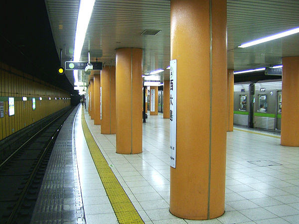 600px-Toei-S14-Nishi-ojima-station-platform.jpg