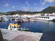 Vista parcial da Vila da Praia, ilha Graciosa, Açores, Portrugal.jpg