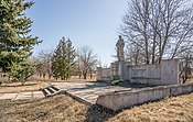 Братська могила радянських воїнів. Поховано 30 воїнів