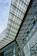 Детаљ стаклене фасаде „Нови Кранзлер угао” Хелмута Јахна, која се налази у Берлину