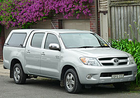 280px-2005-2008_Toyota_Hilux_%28GGN15R%2