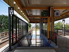 Voorschoten, Treppe zu den Bahnsteiggleisen 1 und 2