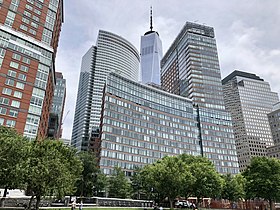 Apartamentos em Battery Park City com o One World Trade Center visto ao fundo