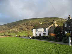 BuckdenVillageStores(ChrisHeaton)Dec2006.jpg