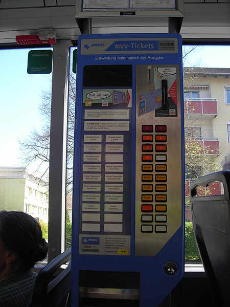 450px-Fahrscheinautomat-MVG-Bus.JPG