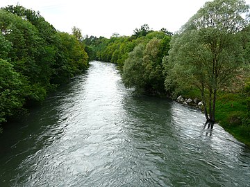La Garonne en limites de Valcabrère et Labroquère.