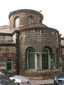 A antiga igreja de São João Batista, atualmente a Hirami Ahmet Paxá, um dos monumentos bizantinos do bairro de Çarşamba