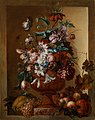 Flowers in a vase set in a stone niche, Jacoba Maria van Nickelen