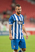 Defour playing for Porto in 2013 OM - FC Porto - Valais Cup 2013 - Steven Defour.jpg