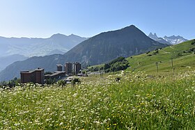 Le mont Charvin depuis le Corbier au nord.