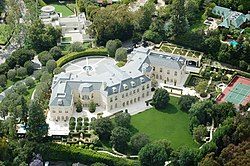 The Manor, Holmby Hills, Los Angeles, in 2008.jpg